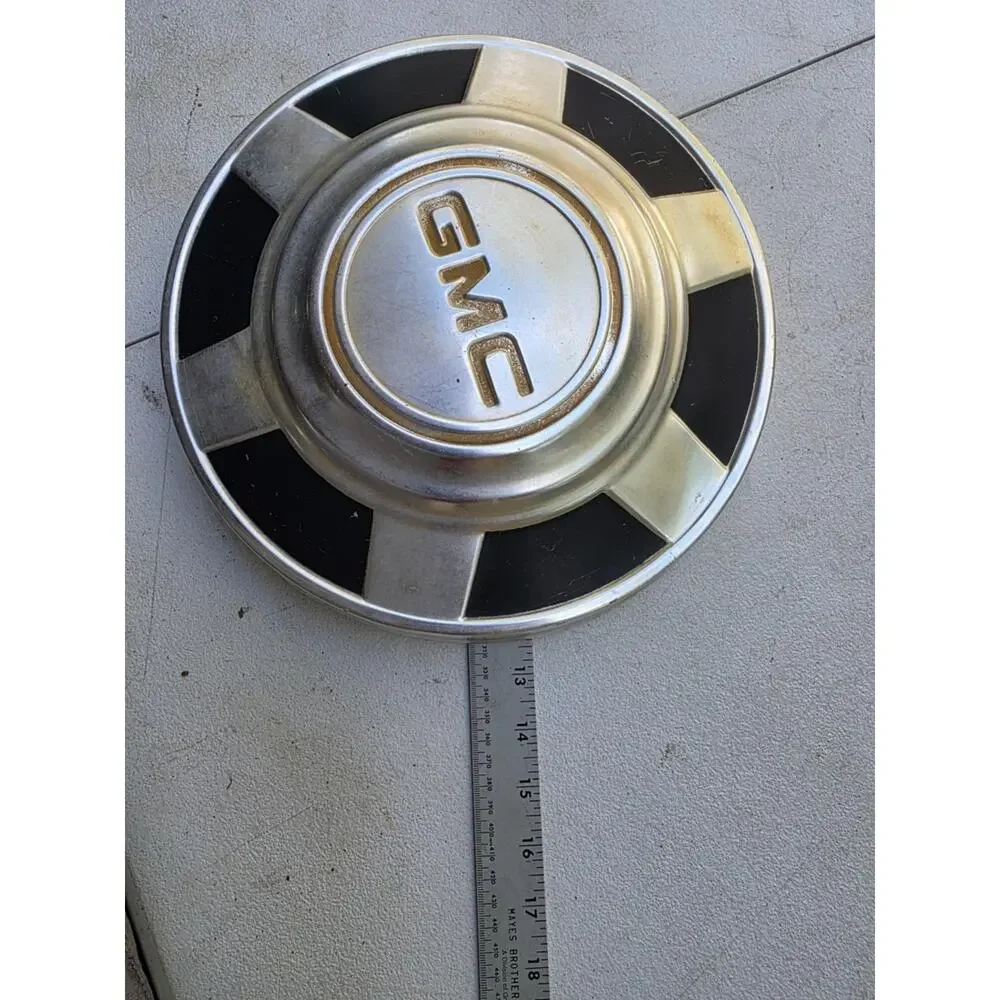 1995 GMC VAN 2500 Series Hubcaps Chrome OEM